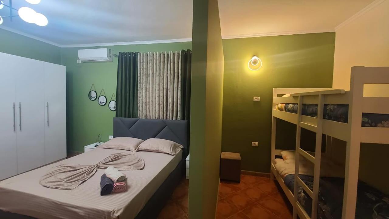 Guest House Tian & Hojz Durrës Exteriör bild